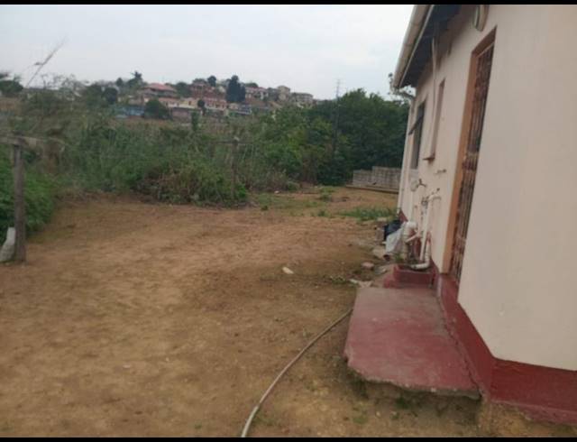 2 BEDROOM HOUSE FOR SALE IN KWAMASHU